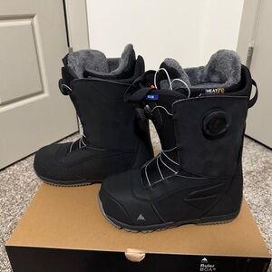 Burton Black Snowboard Boots with Gray Details